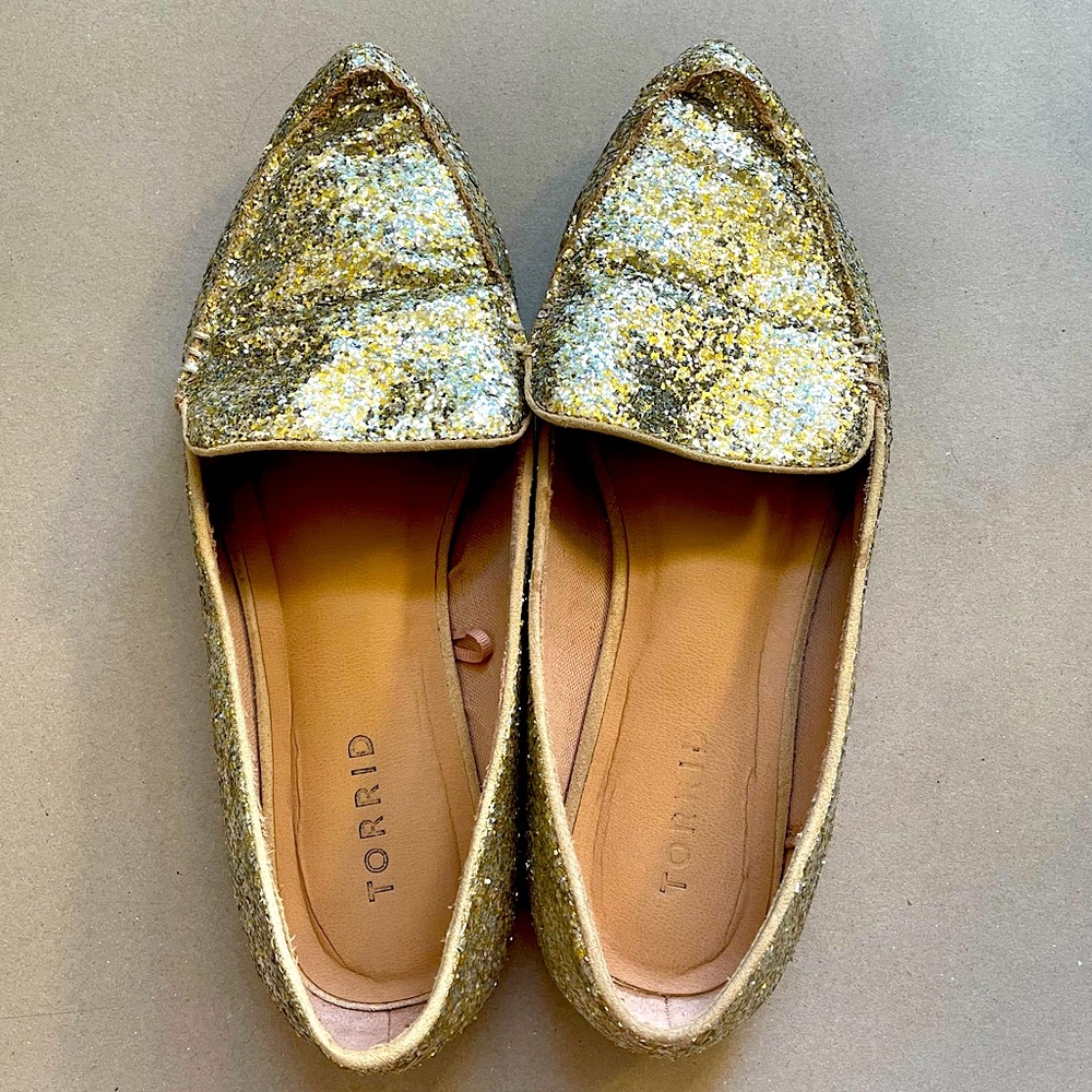 Torrid 8W Gold Glitter Flats